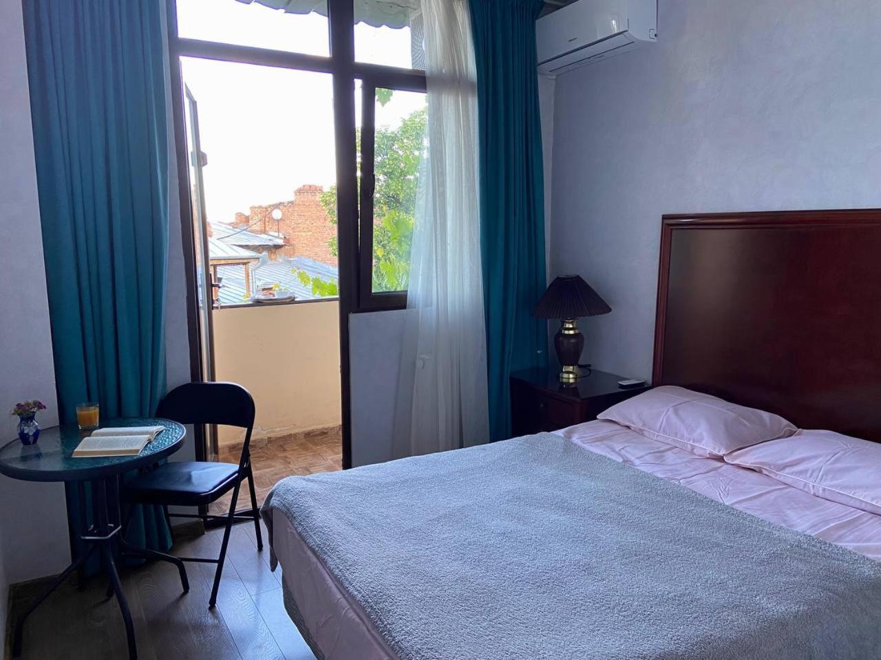 Hotel "Tbilisi Tales" In The Heart Of The Old City Extérieur photo