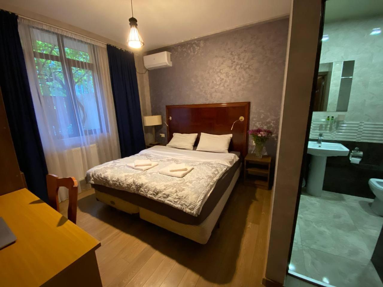 Hotel "Tbilisi Tales" In The Heart Of The Old City Extérieur photo