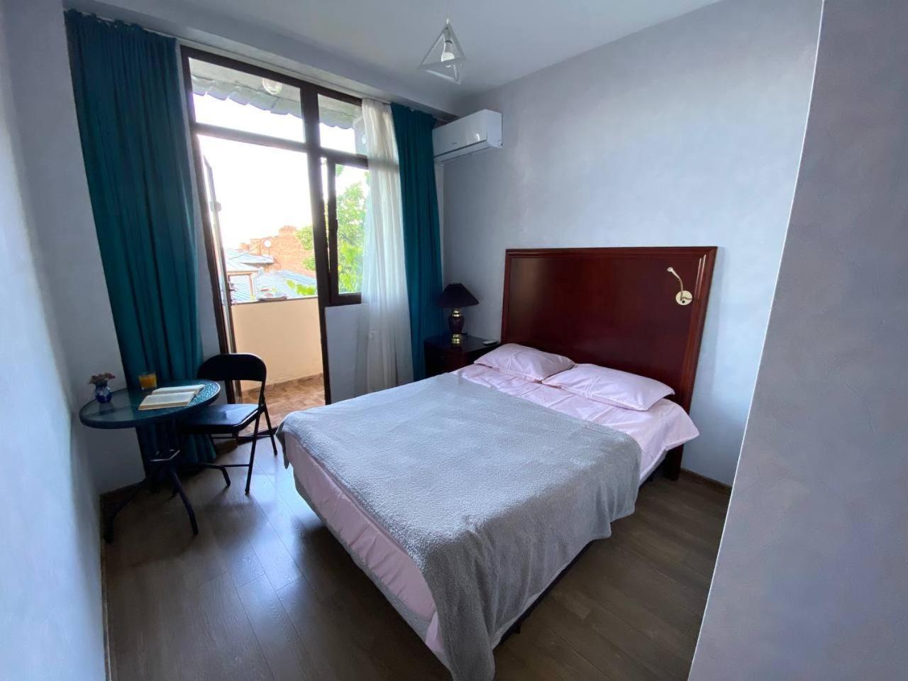 Hotel "Tbilisi Tales" In The Heart Of The Old City Extérieur photo