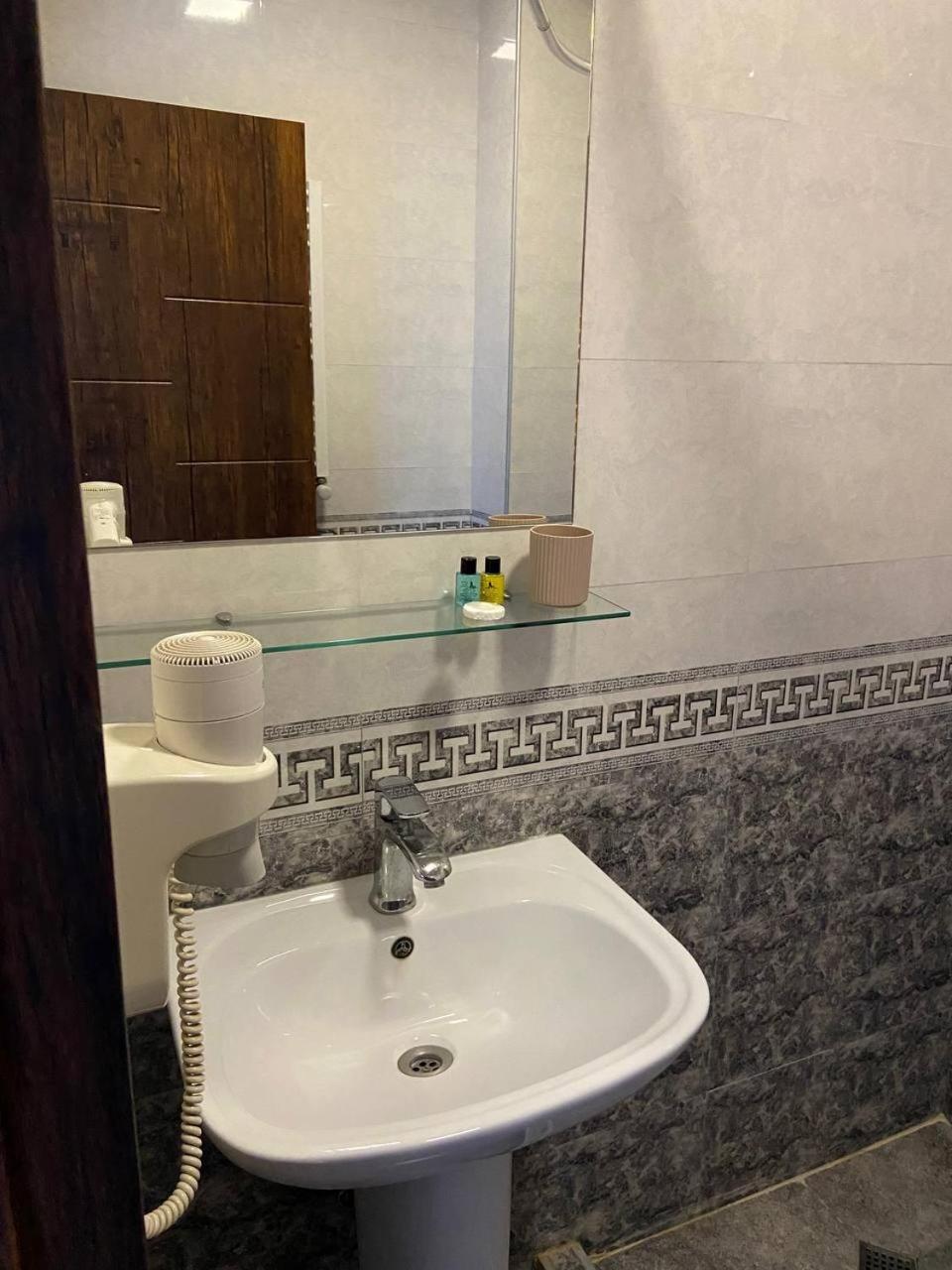 Hotel "Tbilisi Tales" In The Heart Of The Old City Extérieur photo
