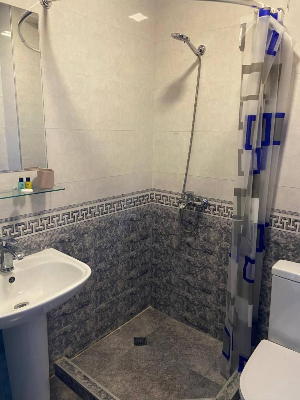 Hotel "Tbilisi Tales" In The Heart Of The Old City Extérieur photo