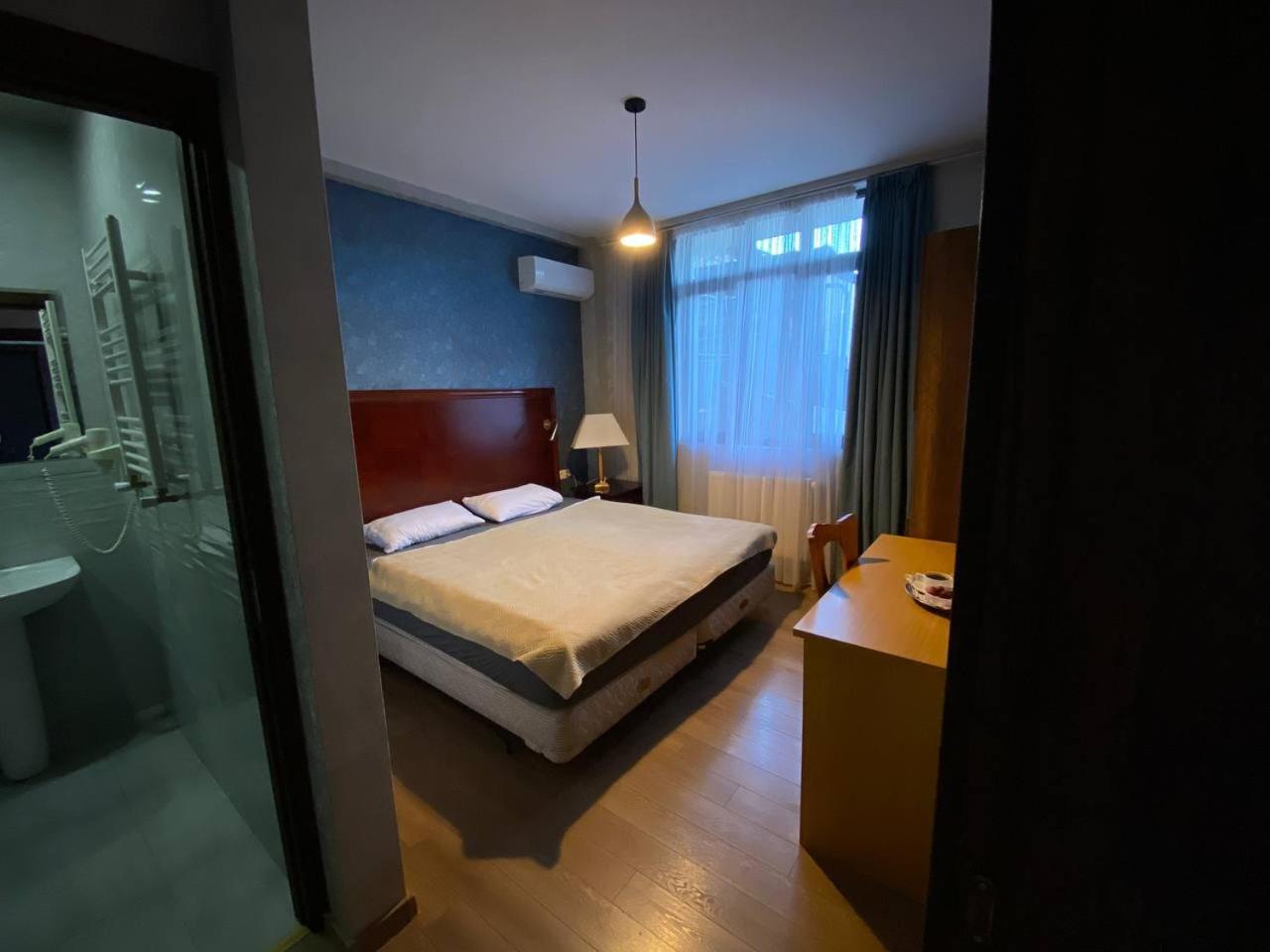 Hotel "Tbilisi Tales" In The Heart Of The Old City Extérieur photo