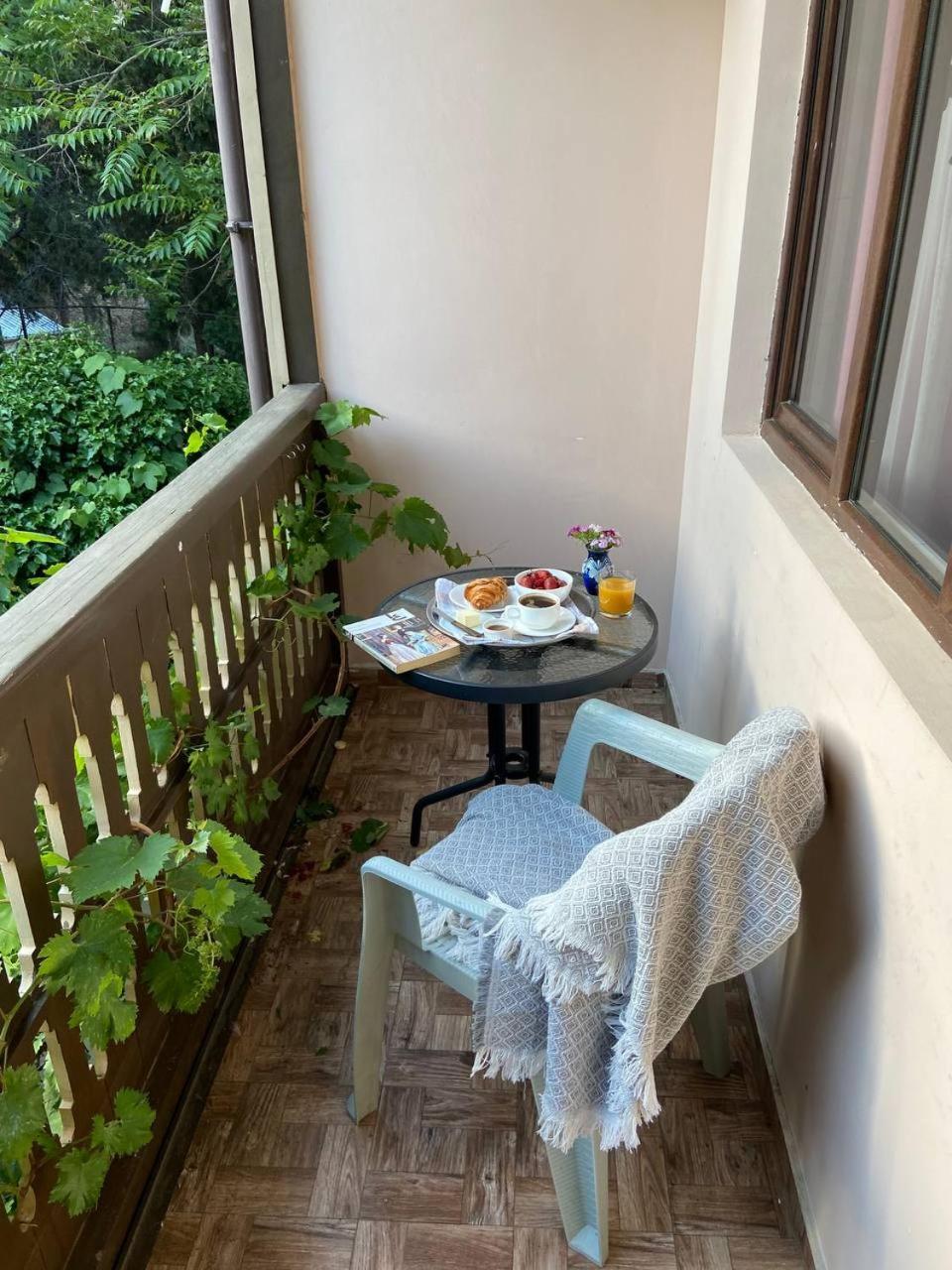 Hotel "Tbilisi Tales" In The Heart Of The Old City Extérieur photo
