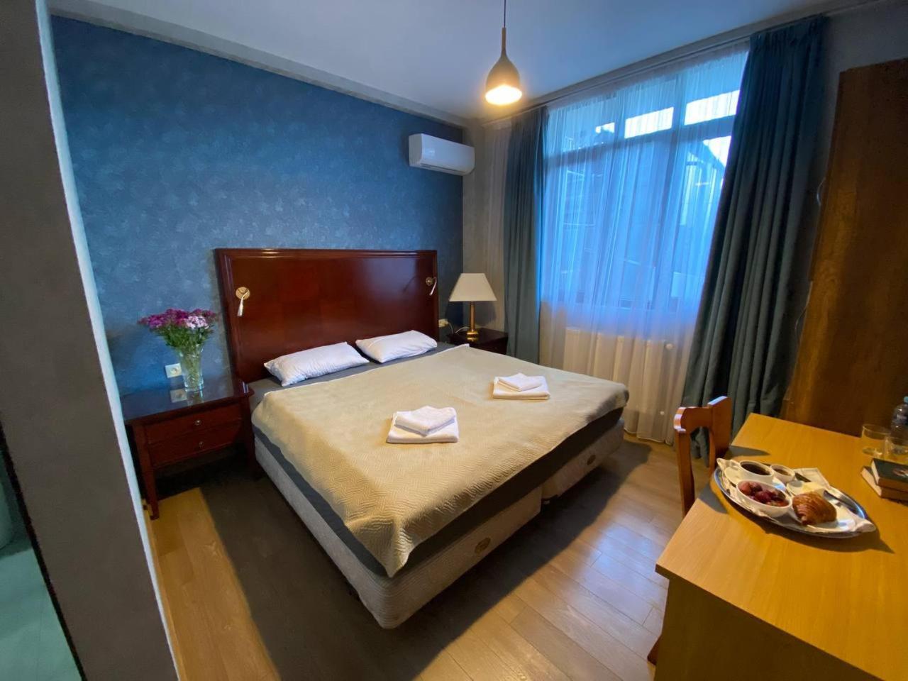 Hotel "Tbilisi Tales" In The Heart Of The Old City Extérieur photo